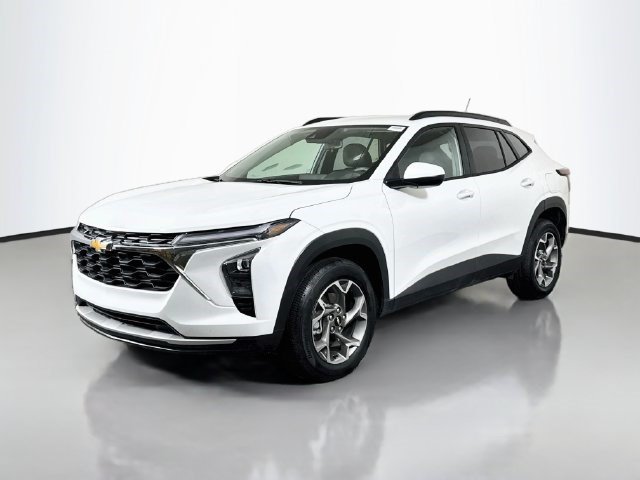 Used 2026 Chevrolet Trax LT FWD image 4