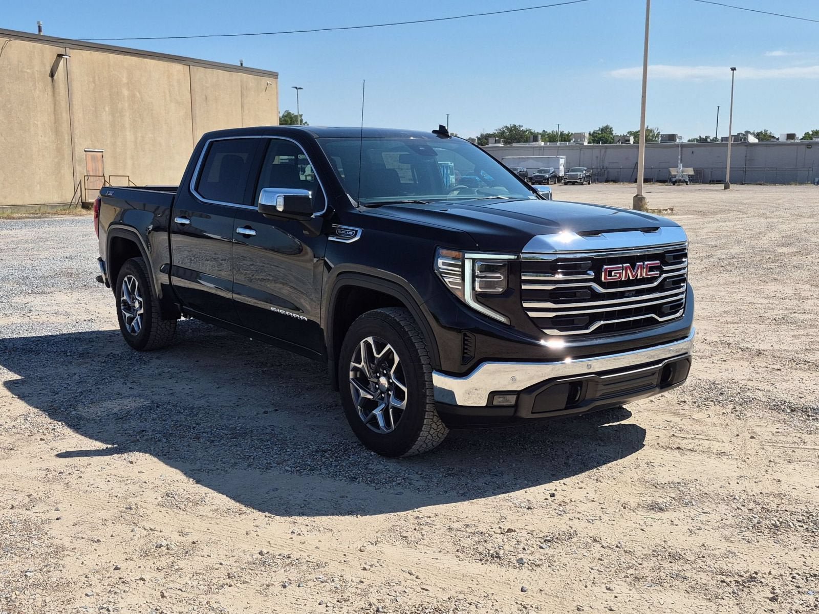 New 2026 GMC Sierra 1500 SLT AWD/4WD image 8