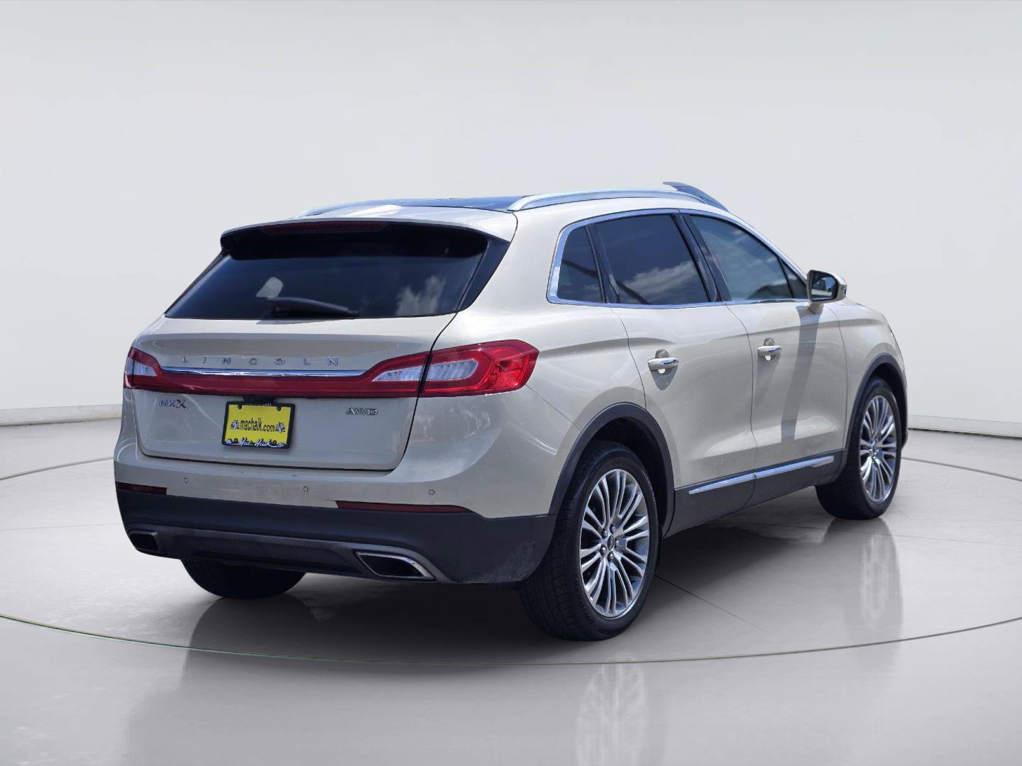 Used 2016 Lincoln MKX Reserve w/ Climate Package AWD/4WD image 8