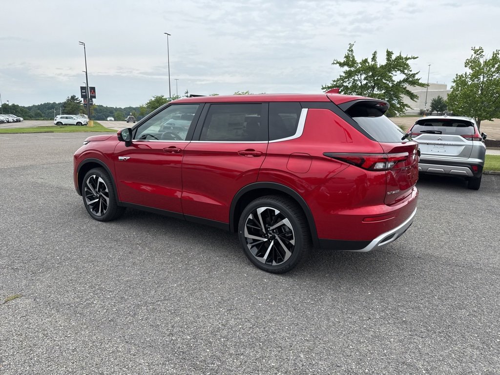 New 2025 Mitsubishi Outlander SE image 8