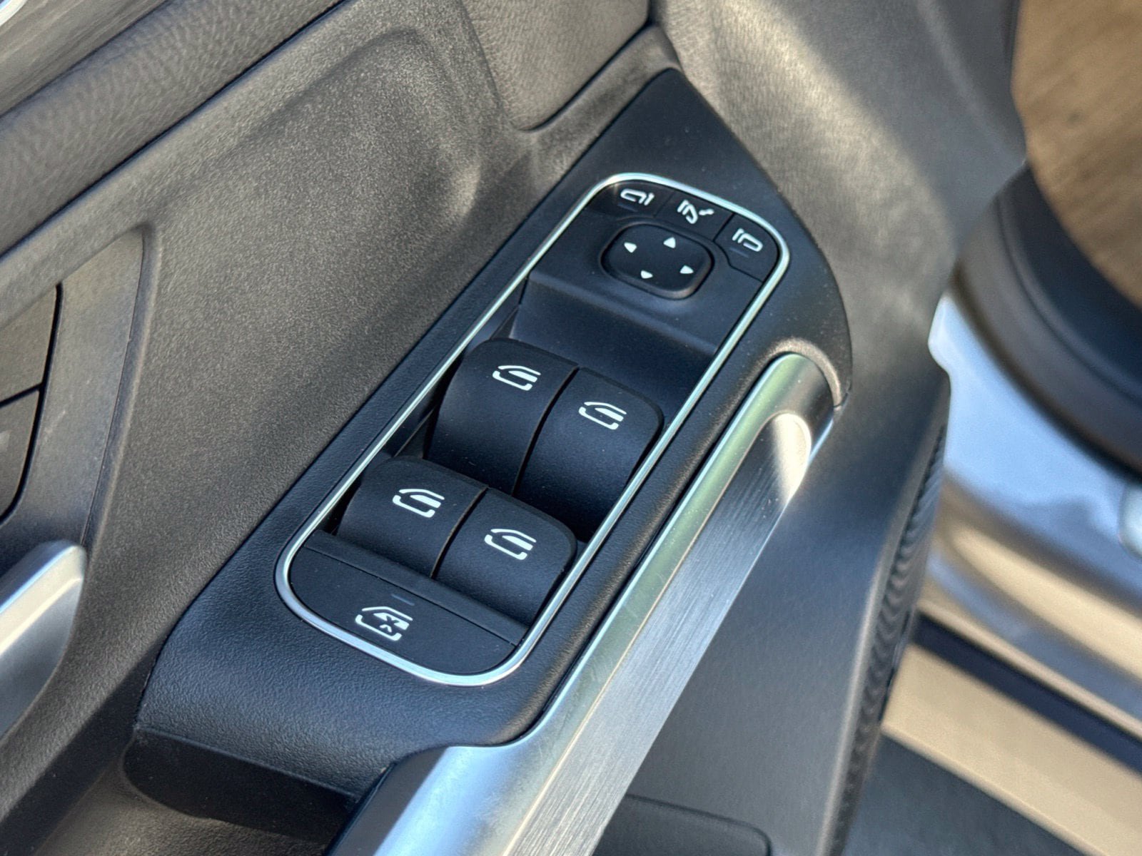 New 2026 Mercedes-Benz GLB 250 4MATIC image 17