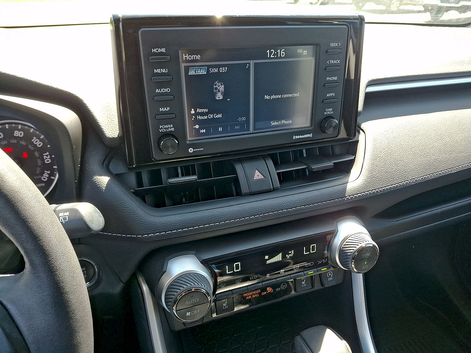 Used 2022 Toyota RAV4 XLE w/ Convenience Package FWD image 14