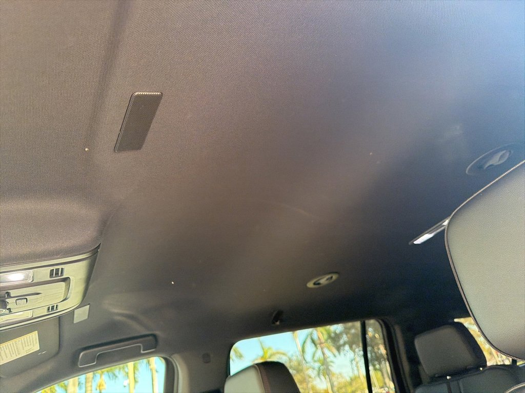Used 2025 Chevrolet Suburban RST w/ Comfort Package image 6