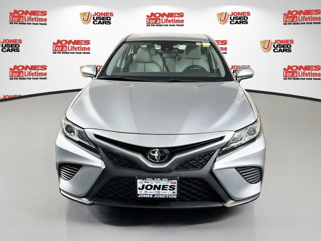 Used 2020 Toyota Camry SE FWD image 11