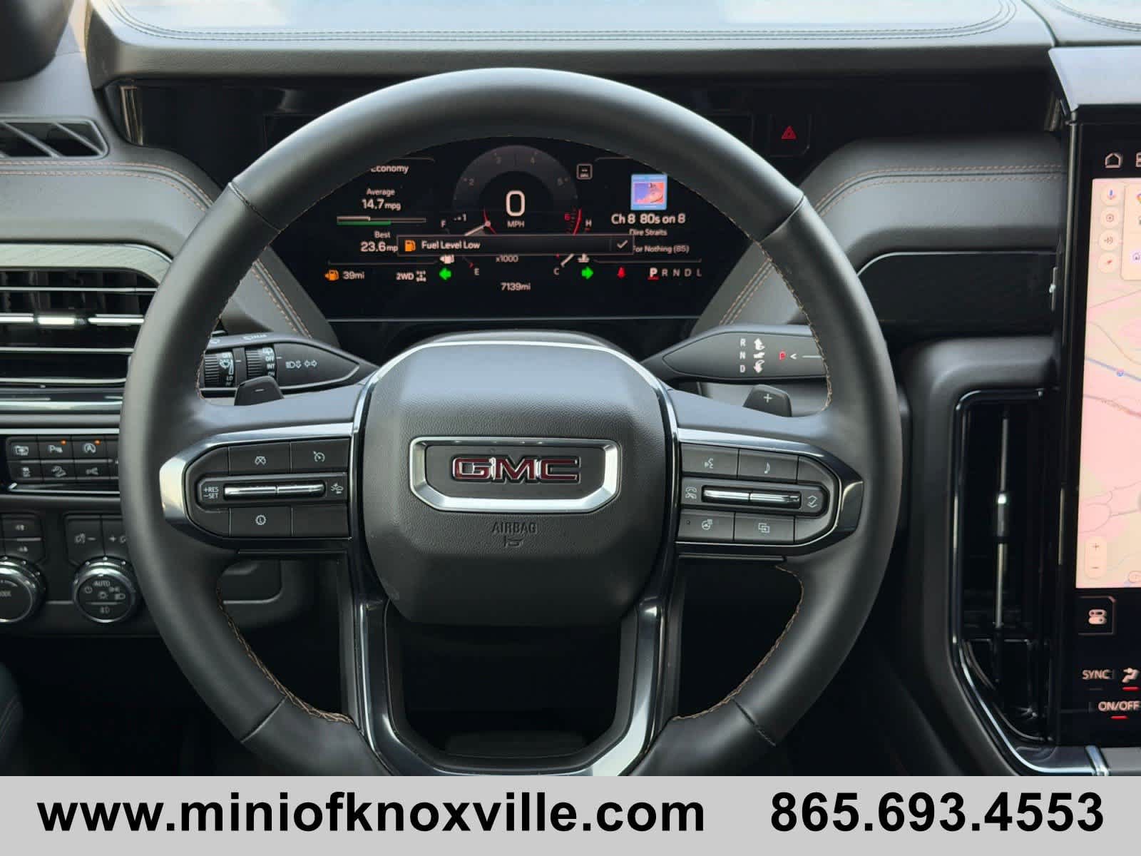 Used 2026 GMC Yukon XL AT4 AWD/4WD image 23