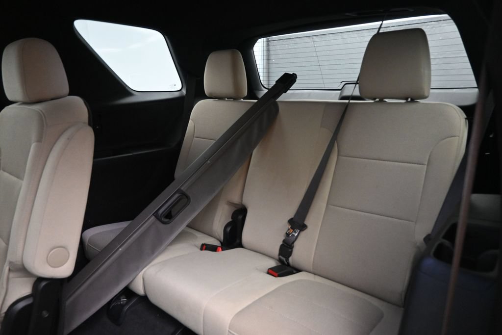 Used 2023 Chevrolet Traverse LT w/ LPO, Cargo Package AWD/4WD image 27