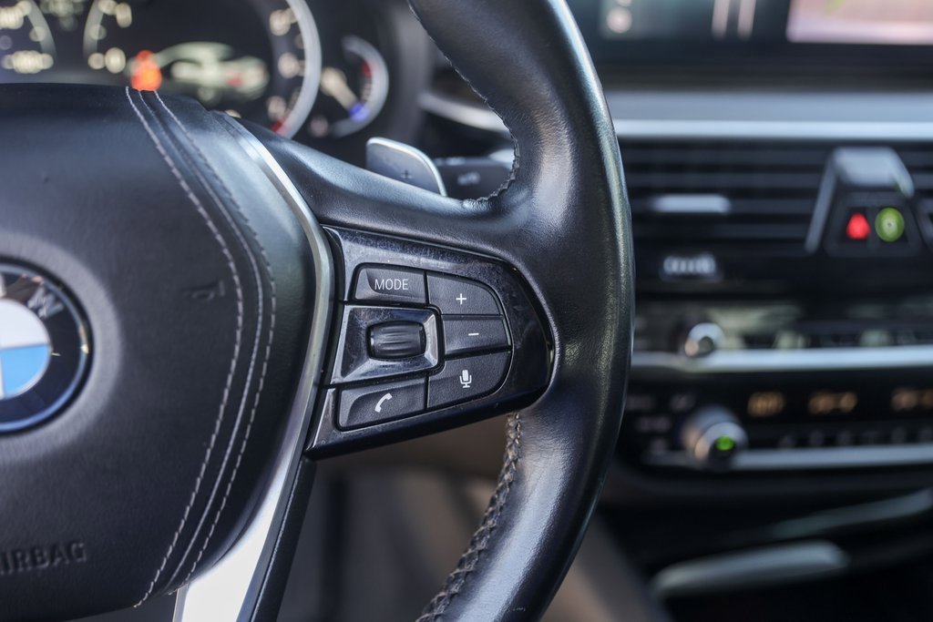 Used 2019 BMW 530i w/ Convenience Package image 13