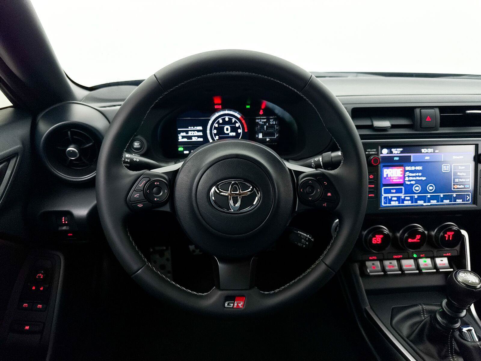 Used 2025 Toyota GR86 Premium RWD image 29