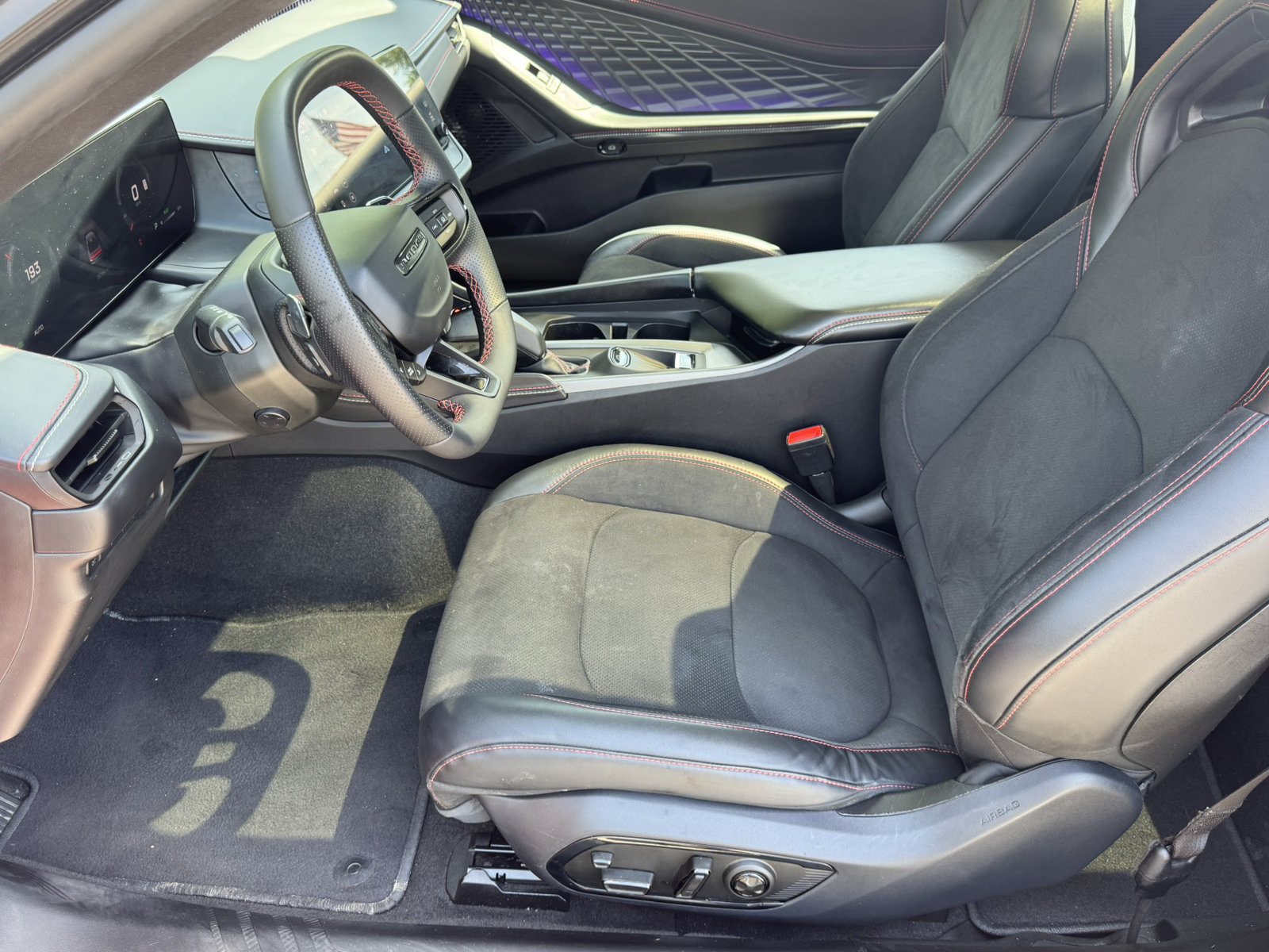 Used 2024 Dodge Charger Daytona Scat Pack w/ Plus Group AWD/4WD image 9