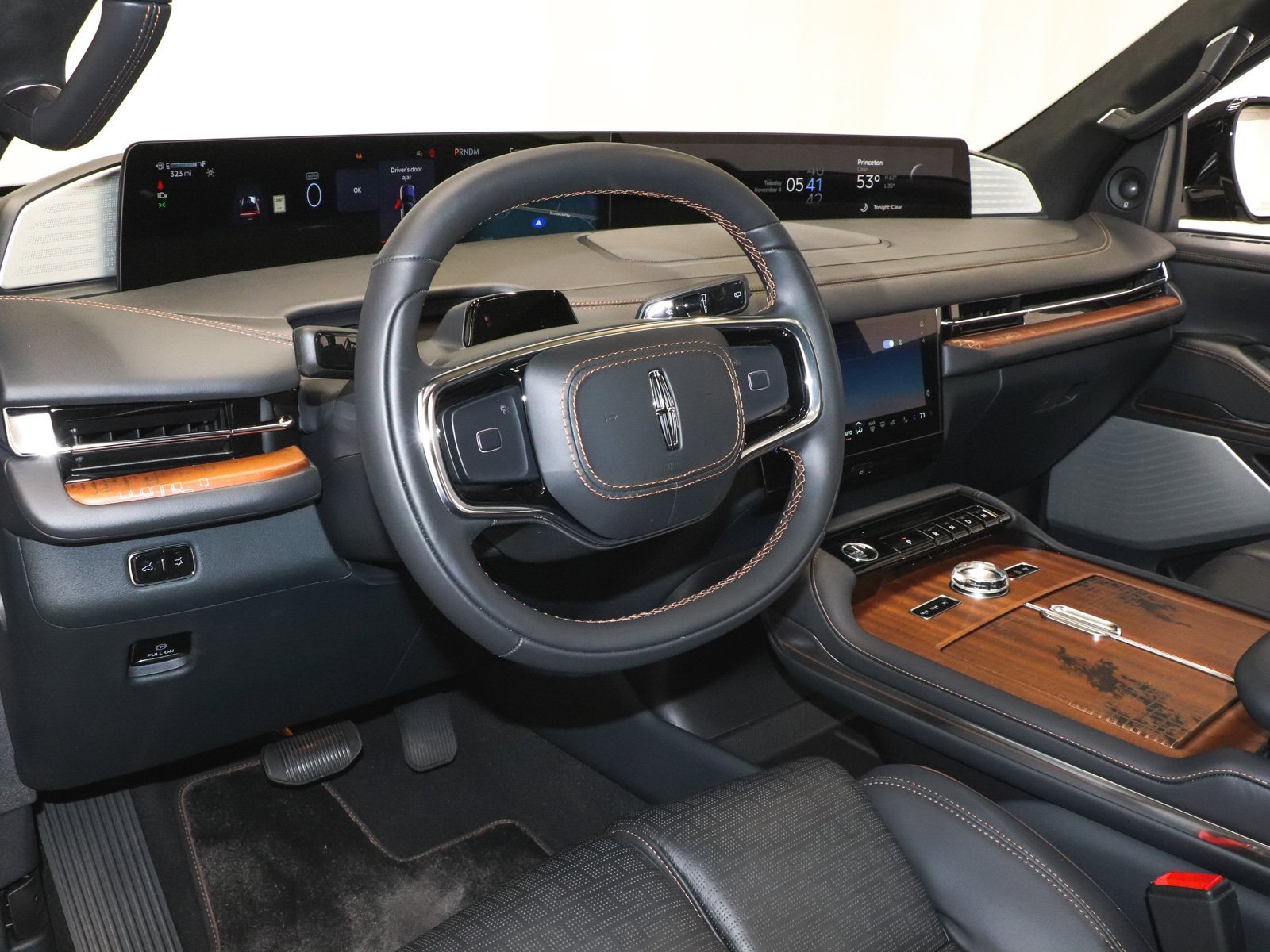 Used 2025 Lincoln Navigator Black Label image 21