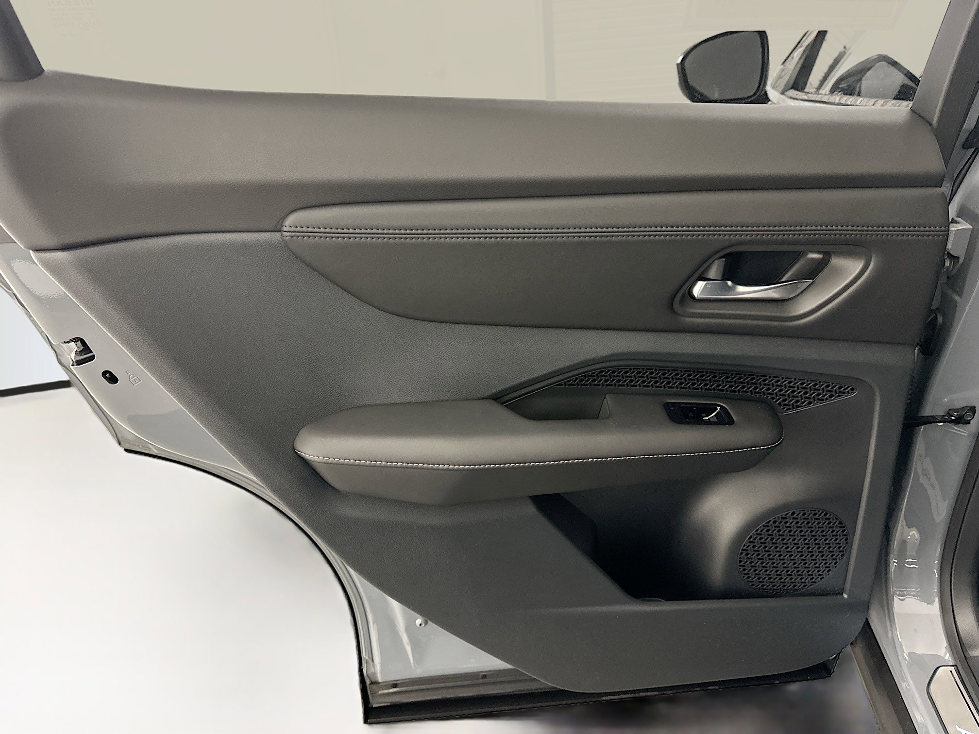 Used 2023 Nissan Ariya AWD image 27