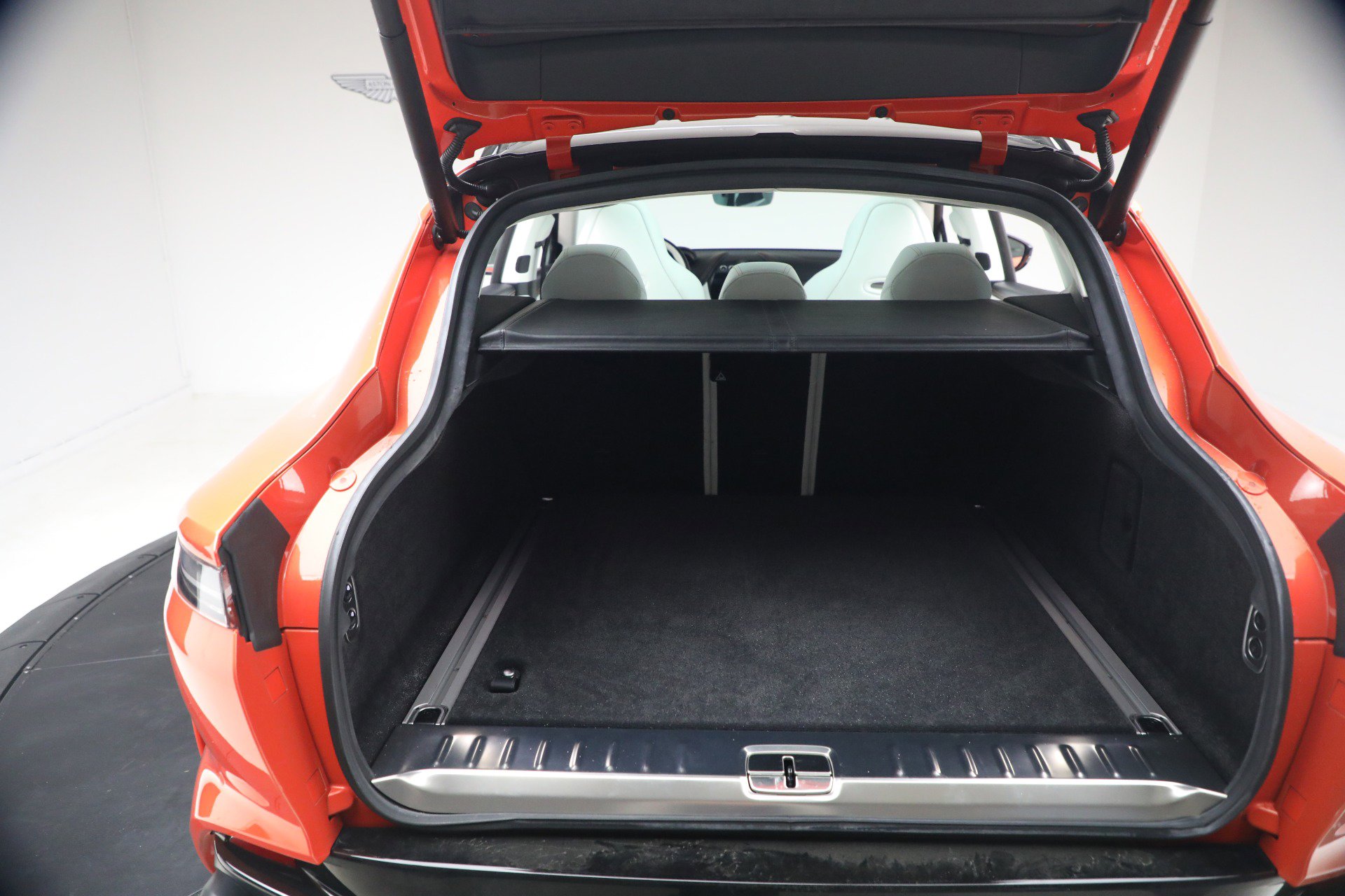 Used 2024 Aston Martin DBX 707 image 38