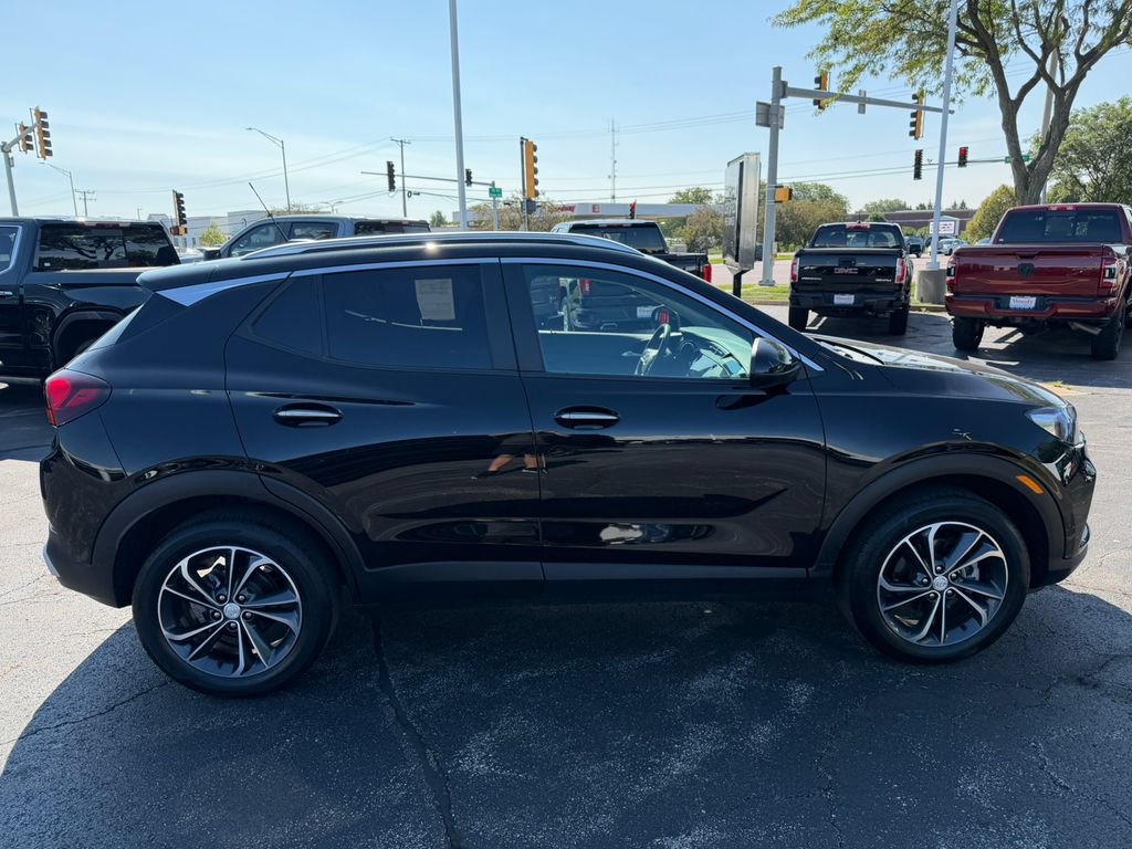Certified 2023 Buick Encore GX Select FWD image 11