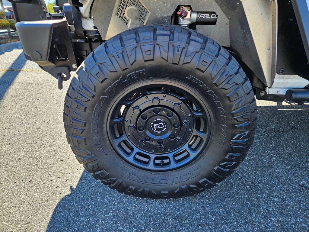 Used 2020 Jeep Gladiator Overland AWD/4WD image 9