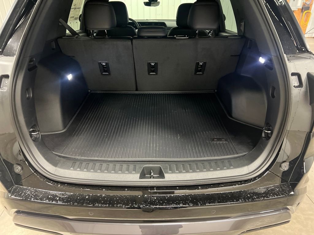 New 2026 GMC Terrain AT4 w/ Convenience Package III AWD/4WD image 11