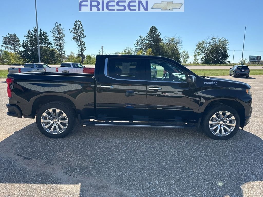 Used 2021 Chevrolet Silverado 1500 High Country w/ Technology Package image 4