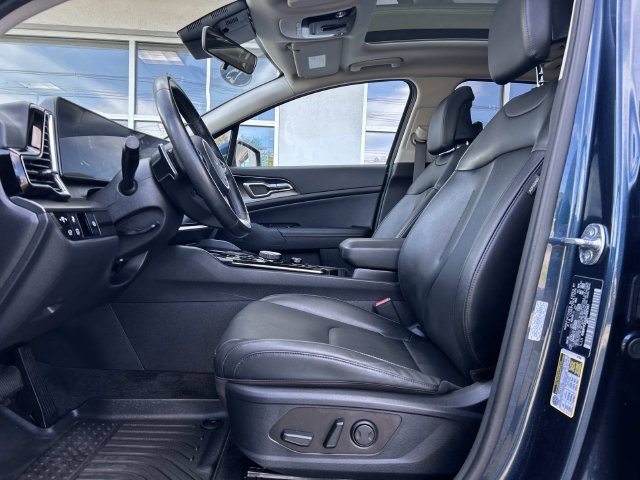 Used 2025 Kia Sportage EX w/ EX Premium Package AWD/4WD image 14