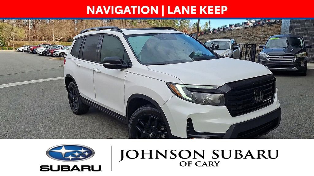 Used 2025 Honda Passport Black Edition image 2