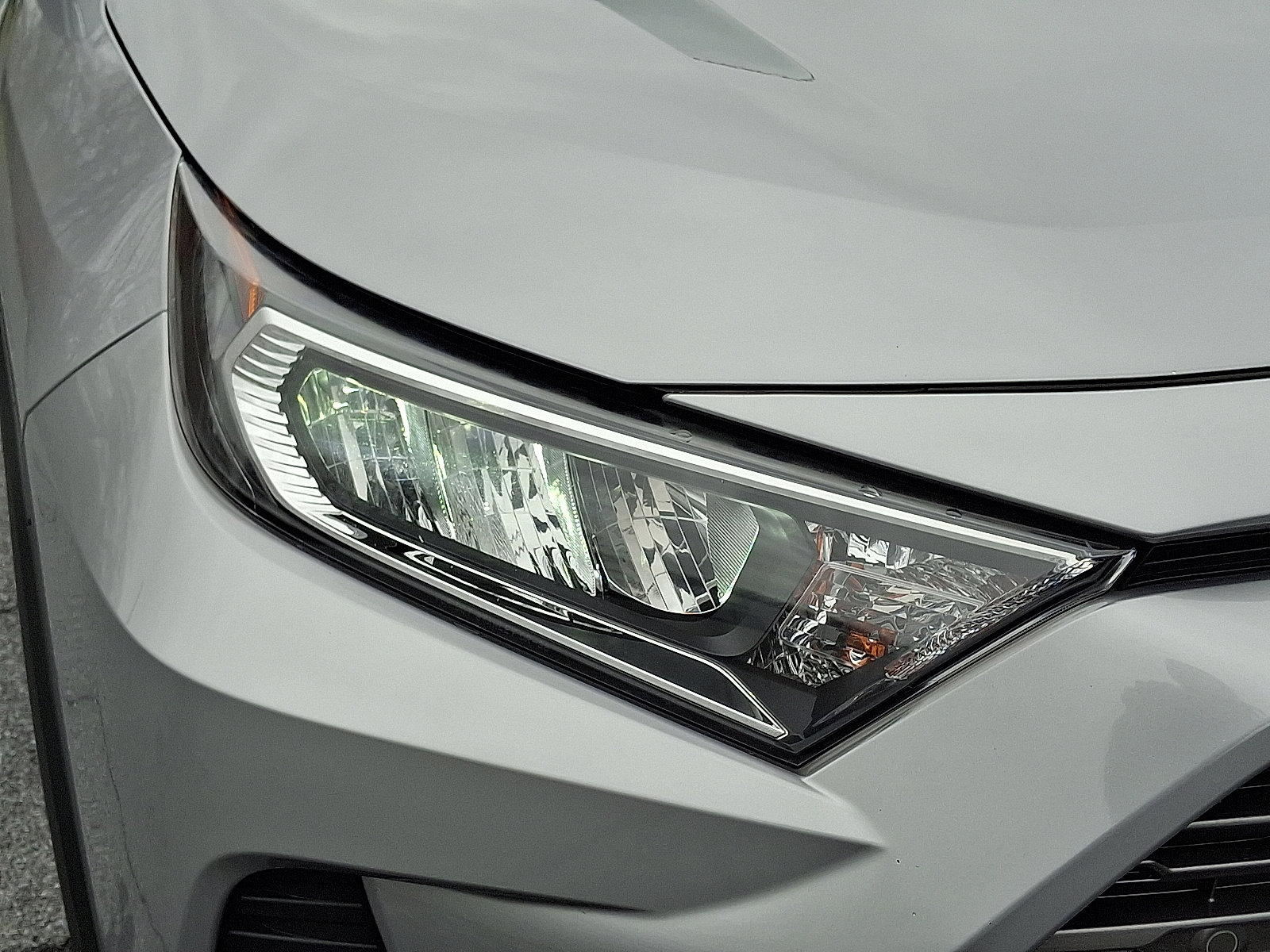 Used 2019 Toyota RAV4 Limited w/ All Weather Liner Package AWD/4WD image 14
