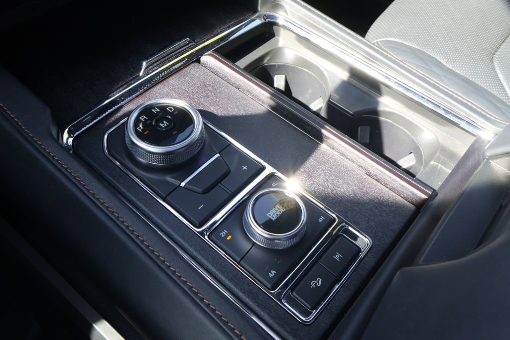 Used 2022 Ford Expedition Platinum AWD/4WD image 24