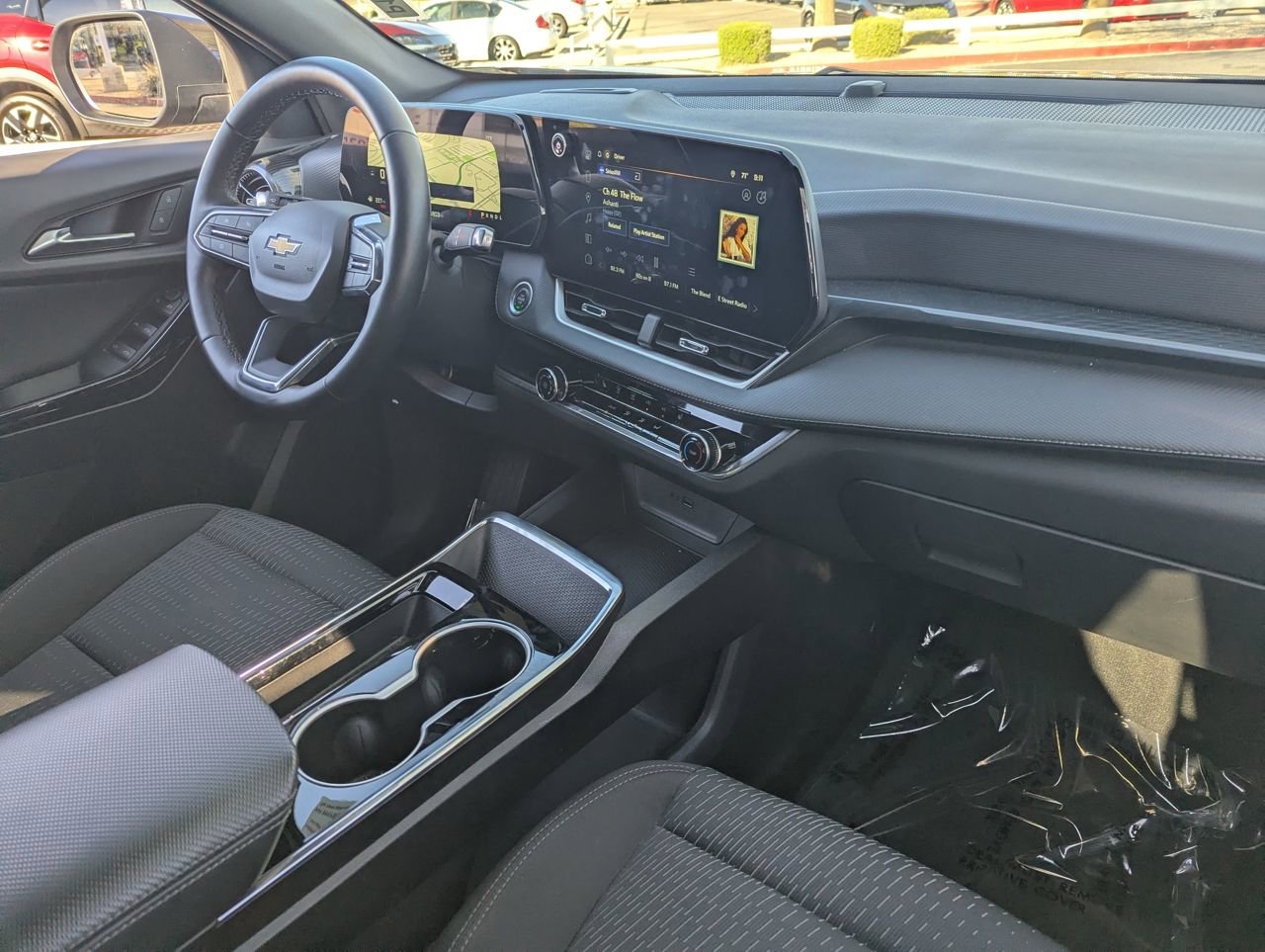 Used 2025 Chevrolet Equinox LT image 13