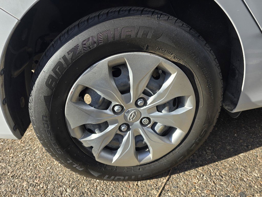 Used 2017 Hyundai Accent SE image 7