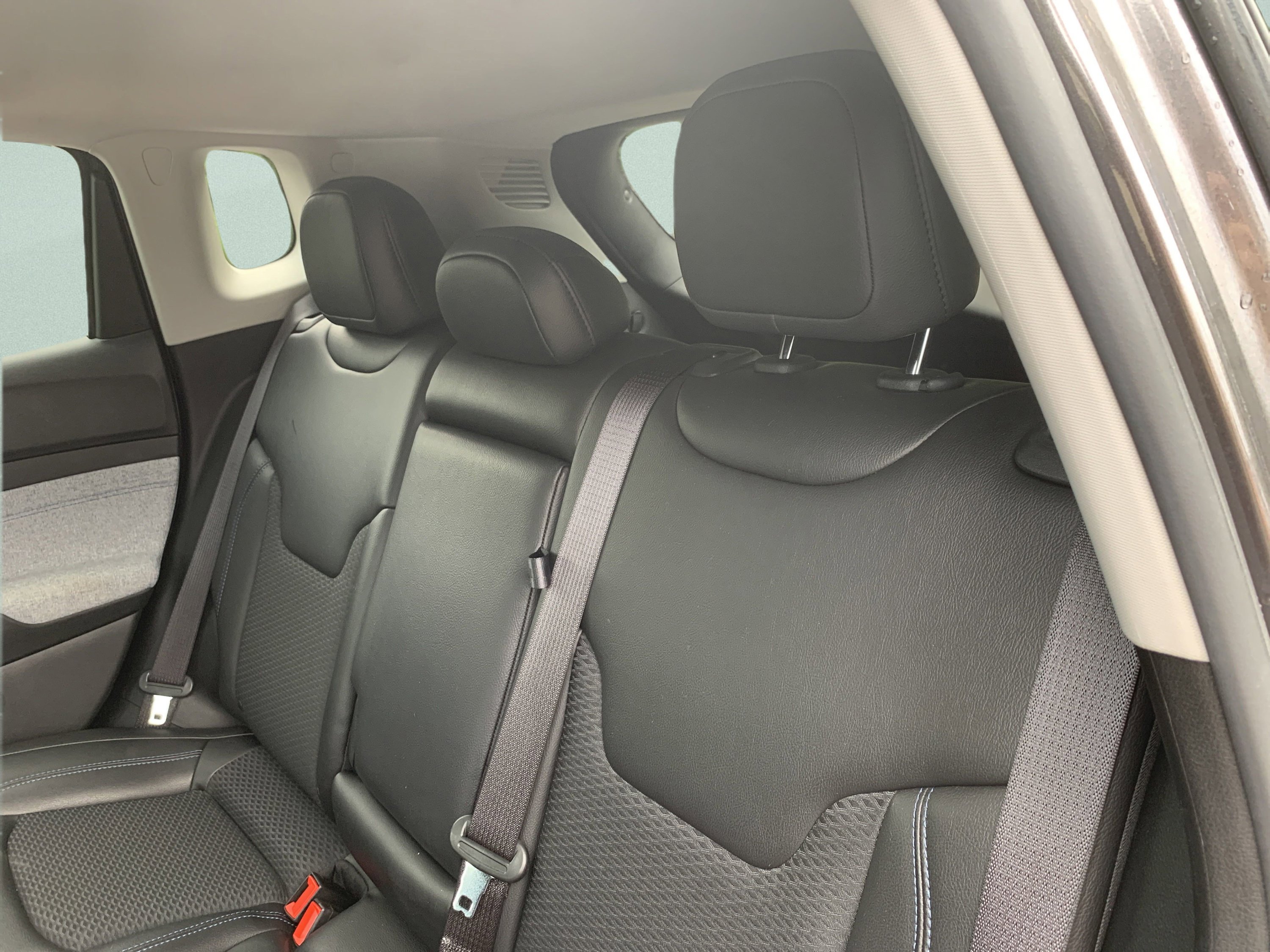 Used 2022 Jeep Compass Latitude image 11