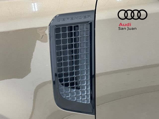 Used 2023 Land Rover Defender 110 X-Dynamic SE image 8