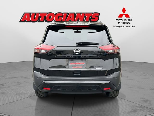 Used 2023 Nissan Rogue SV w/ SV Premium Package image 3