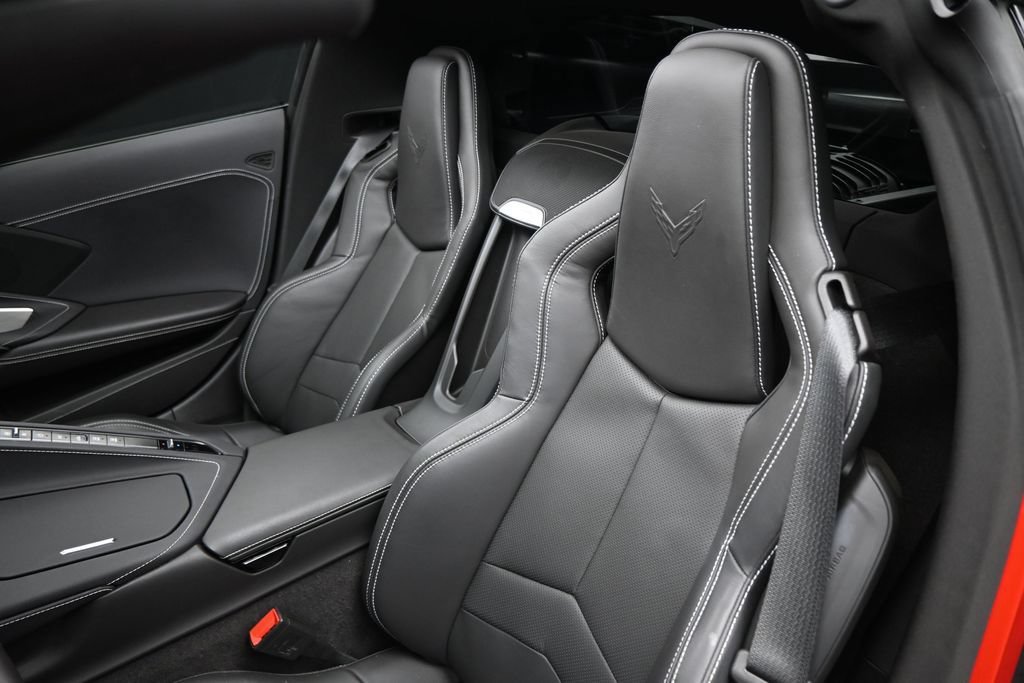 Used 2024 Chevrolet Corvette Z06 RWD image 12