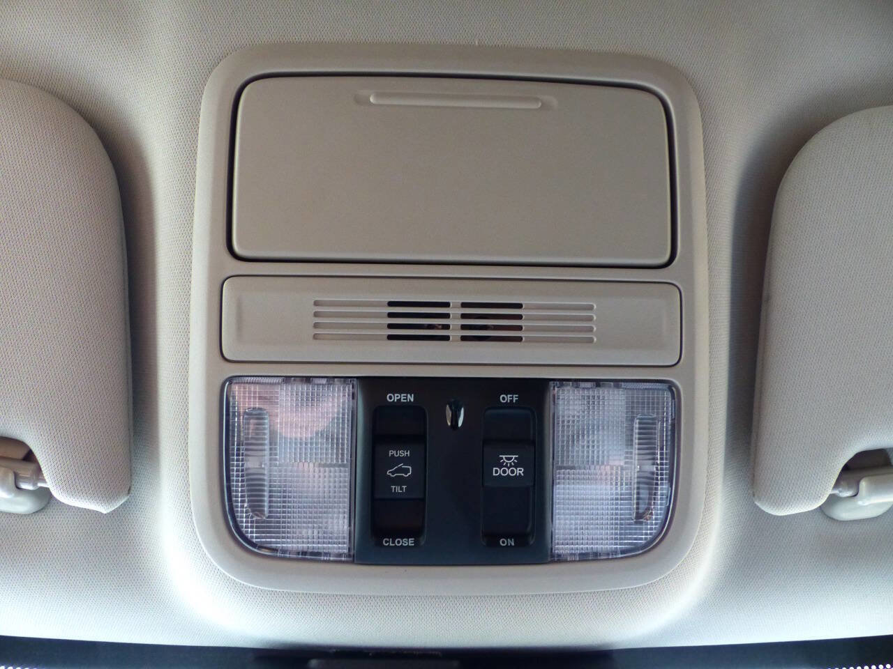 Used 2025 Honda Odyssey EX-L image 38