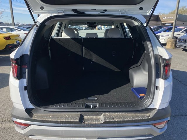 New 2025 Hyundai Tucson SE image 7