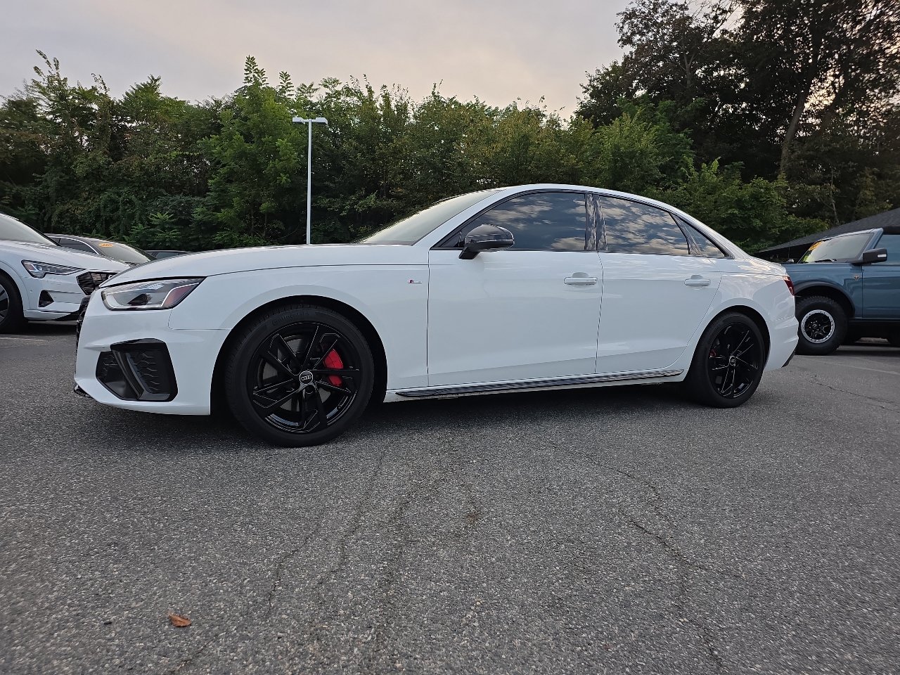 Used 2023 Audi A4 2.0T Premium Plus w/ Premium Plus Package image 4