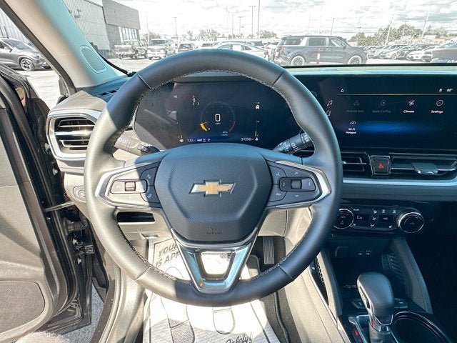 Used 2024 Chevrolet TrailBlazer LT w/ Convenience Package AWD/4WD image 11