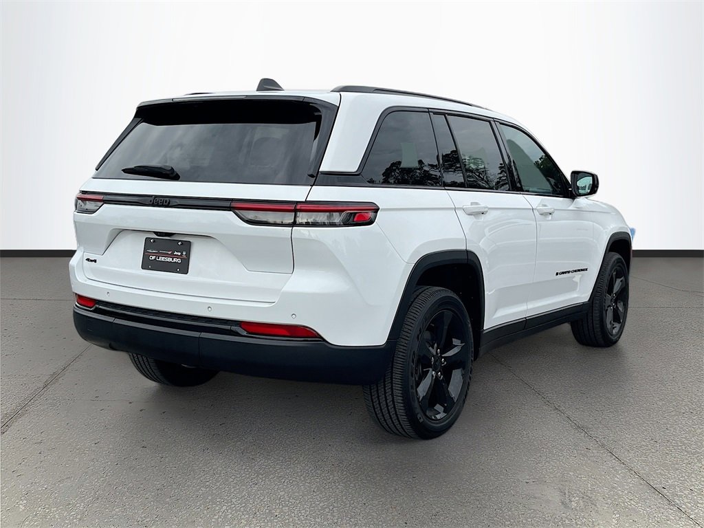 Certified 2025 Jeep Grand Cherokee Altitude image 7