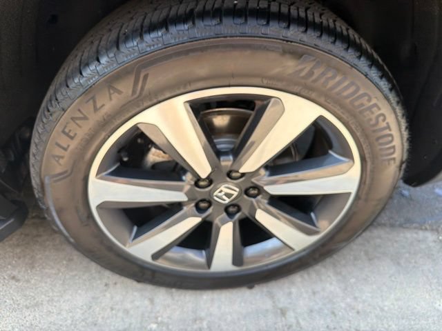 Used 2025 Honda Pilot Touring image 40