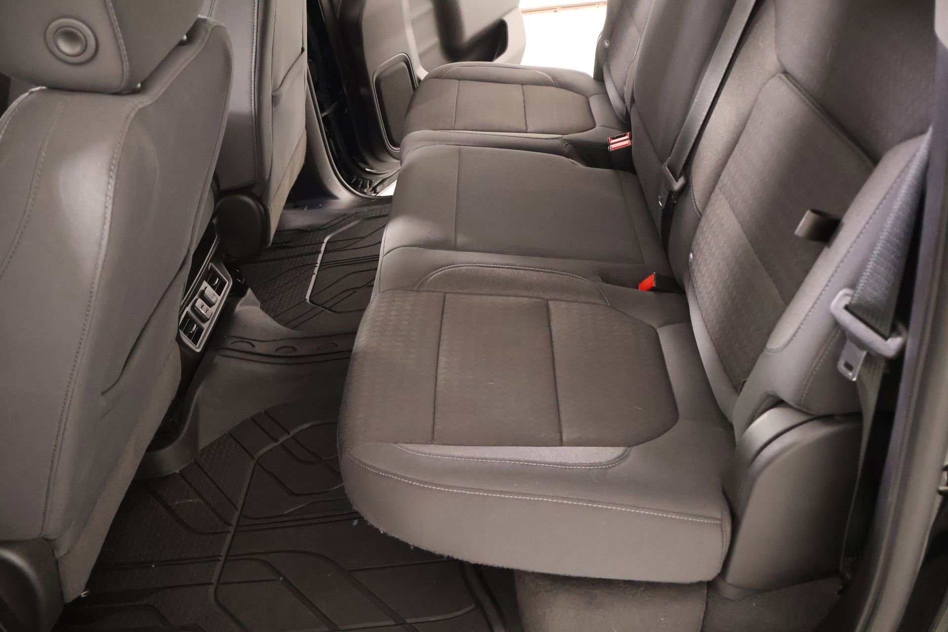 Used 2020 Chevrolet Silverado 1500 LT w/ All-Star Edition AWD/4WD image 12