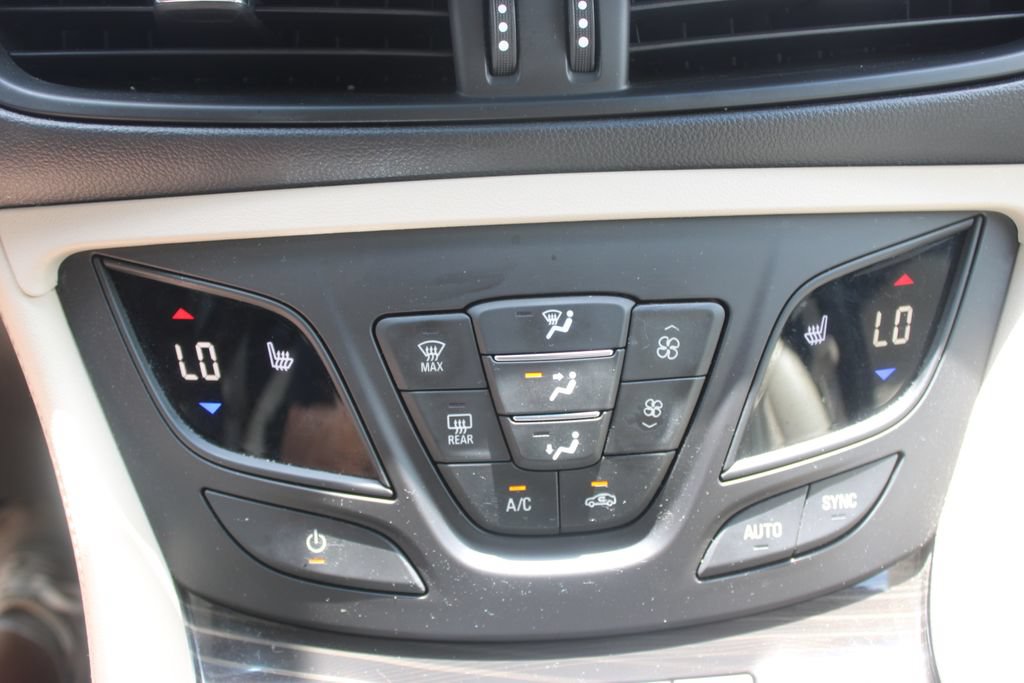 Used 2020 Buick Envision Preferred FWD image 30