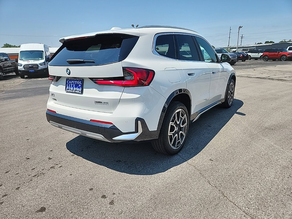 Used 2024 BMW X1 xDrive28i w/ Convenience Package AWD/4WD image 5