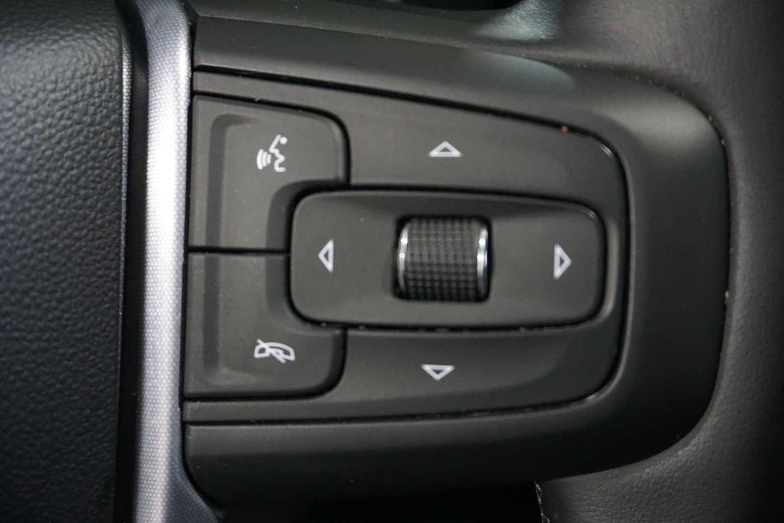 Certified 2025 GMC Sierra 1500 SLT image 24