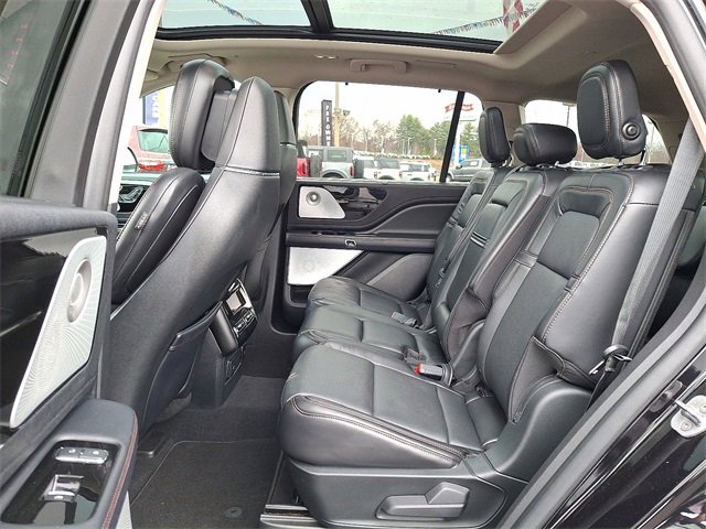 Used 2020 Lincoln Aviator Reserve image 10