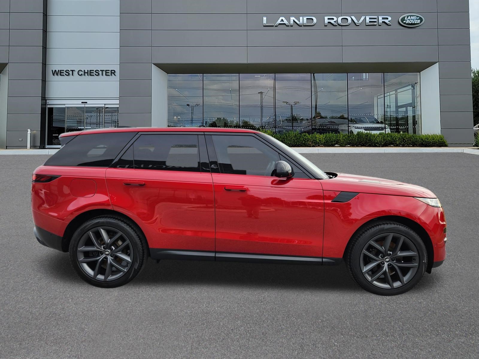 Used 2024 Land Rover Range Rover Sport SE AWD/4WD image 6
