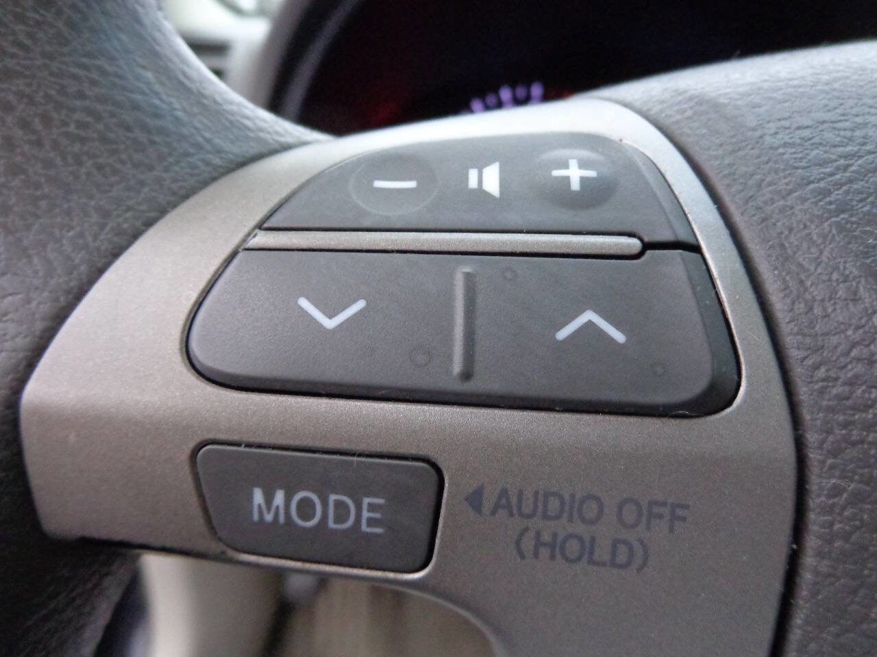 Used 2011 Toyota Camry LE image 18