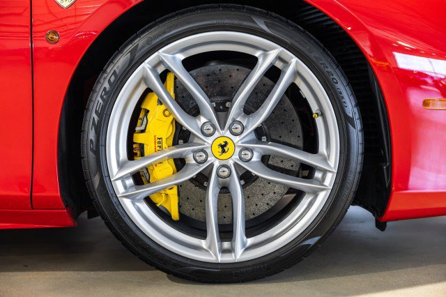 Used 2016 Ferrari 488 GTB RWD image 23
