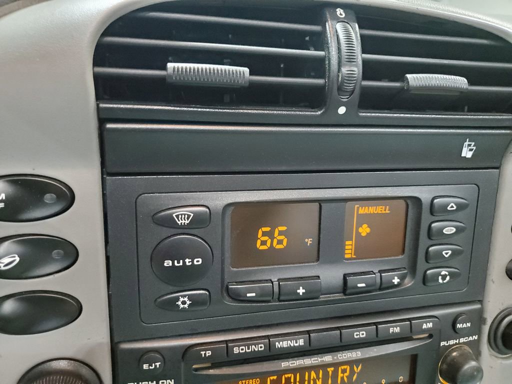 Used 2003 Porsche 911 Carrera image 23