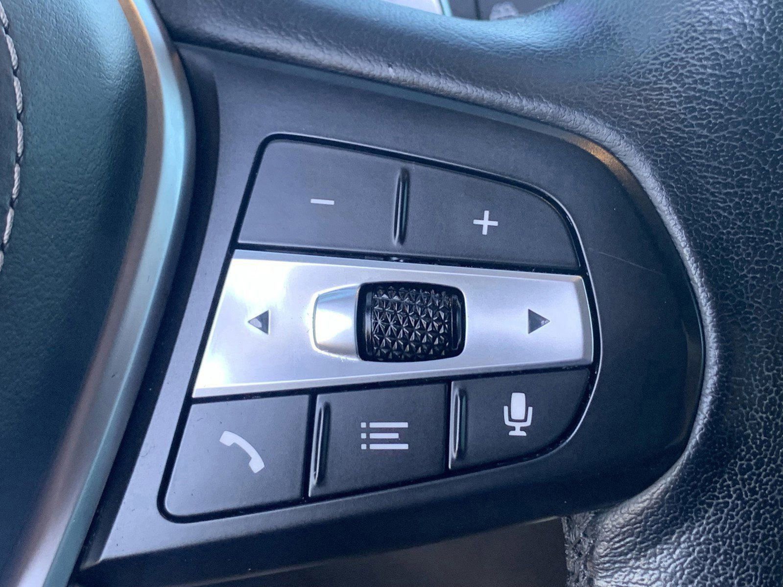 Used 2023 BMW X5 xDrive45e image 30