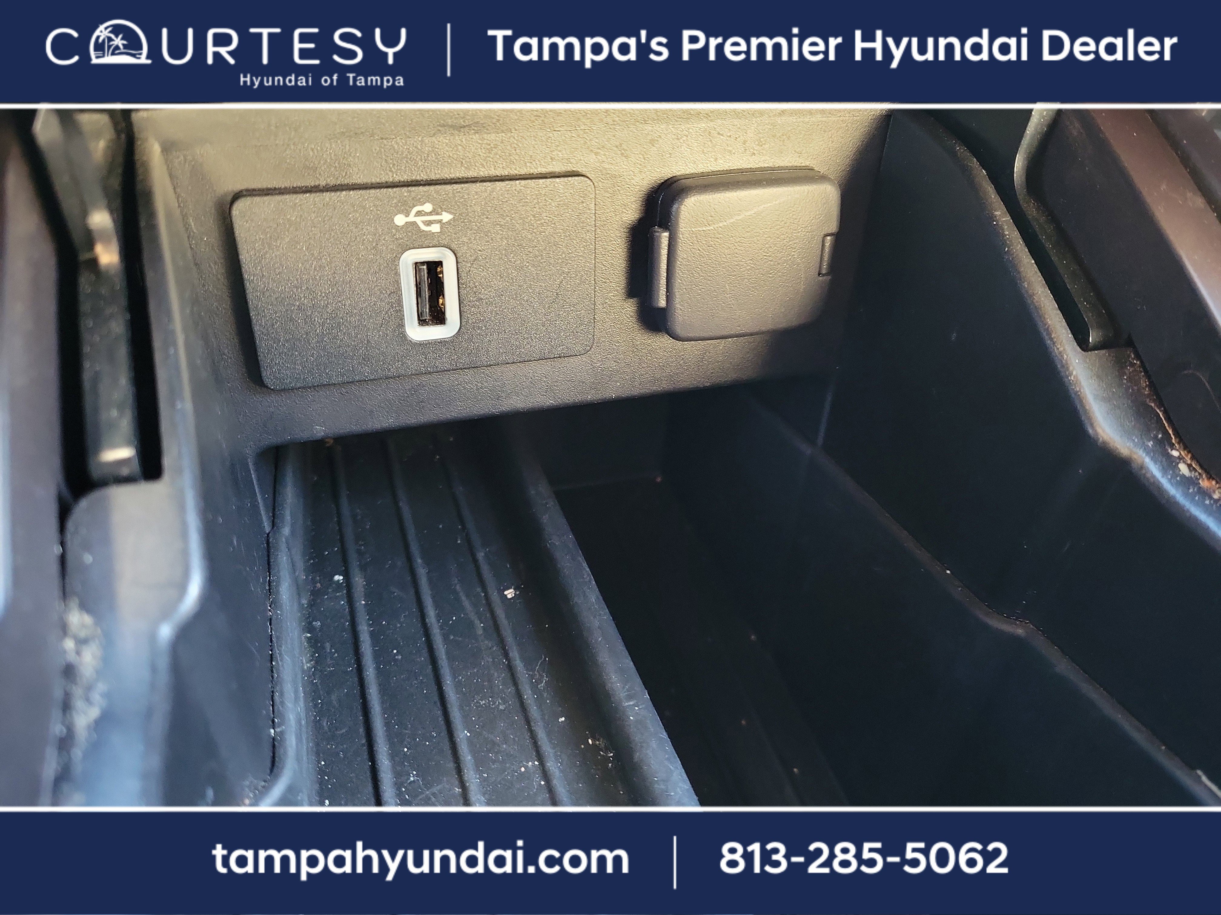 Used 2019 Ford Explorer Limited w/ Class III Trailer Tow Package image 33