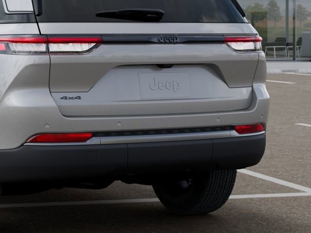 New 2026 Jeep Grand Cherokee Altitude AWD/4WD image 14
