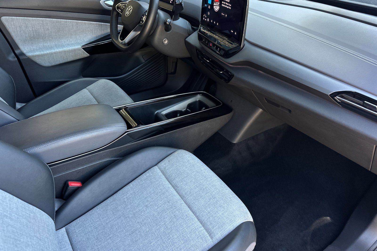 Used 2023 Volkswagen ID.4 Pro image 16