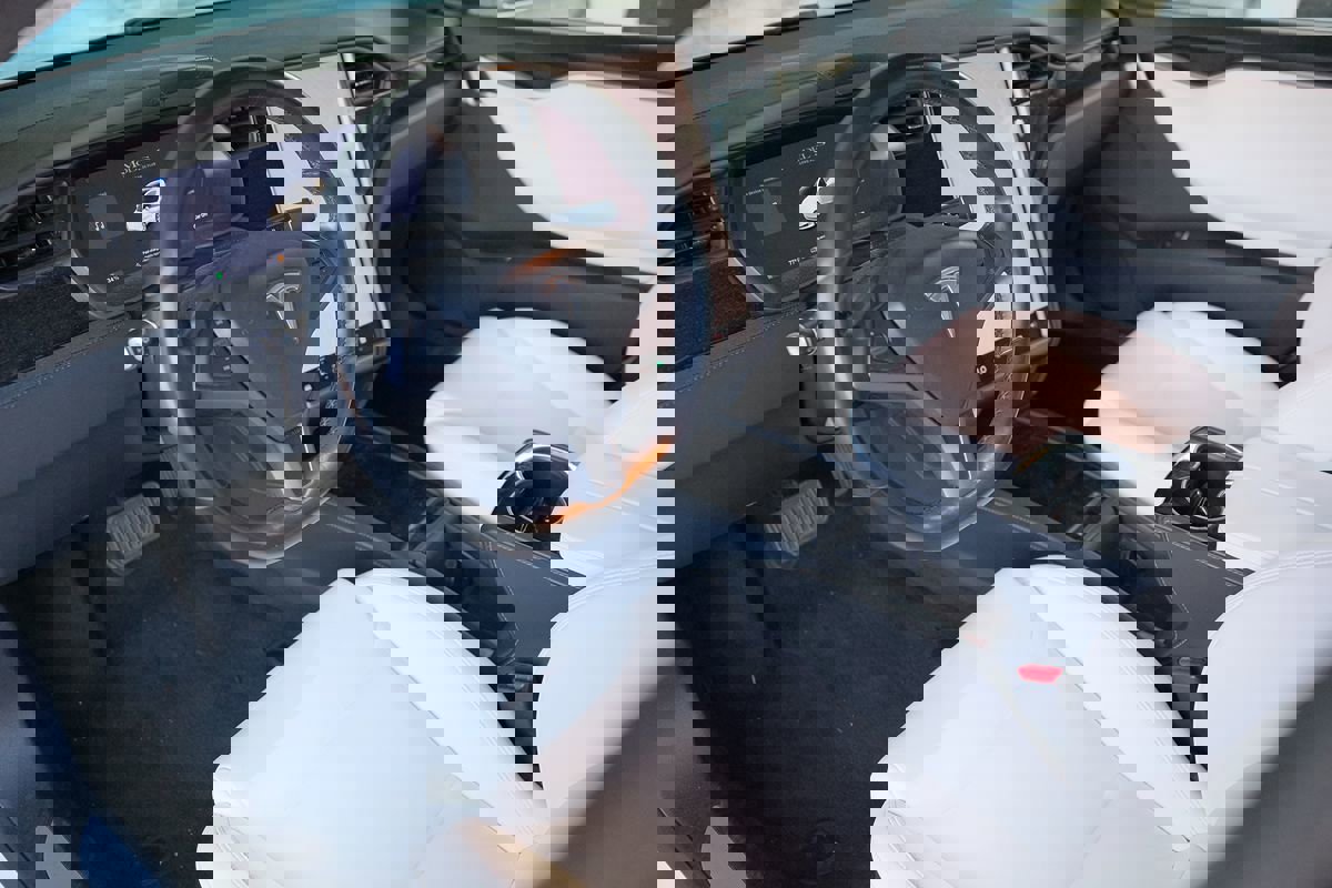 Used 2020 Tesla Model S Long Range Plus image 12